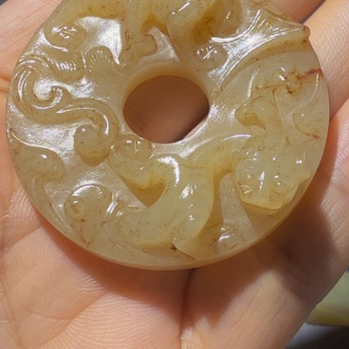 和田玉未镶嵌颈饰雅*