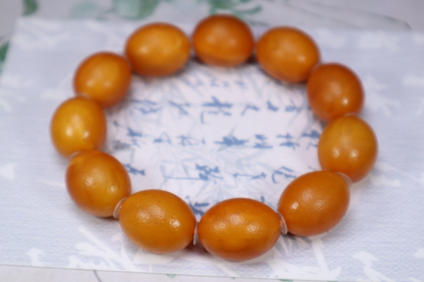 天然琥珀蜜蜡橘皮纹枣珠手串，16.8mm，34.6克