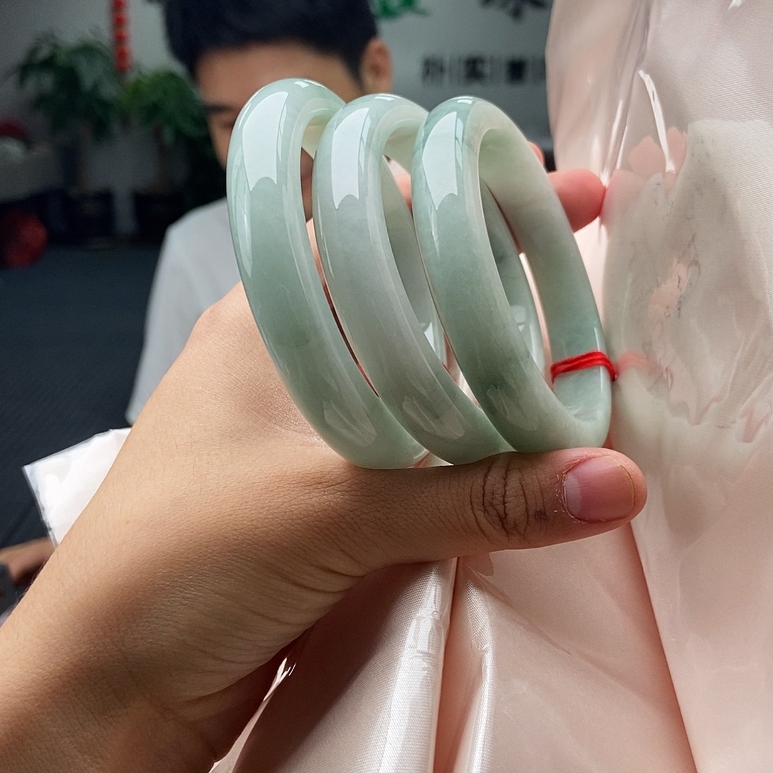 翡翠手镯未镶嵌56-62颜色多样性发拍一发一