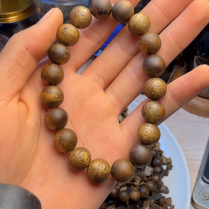 沉香精油沉香来*缘海南乌身圆叶圆珠老料10.6克