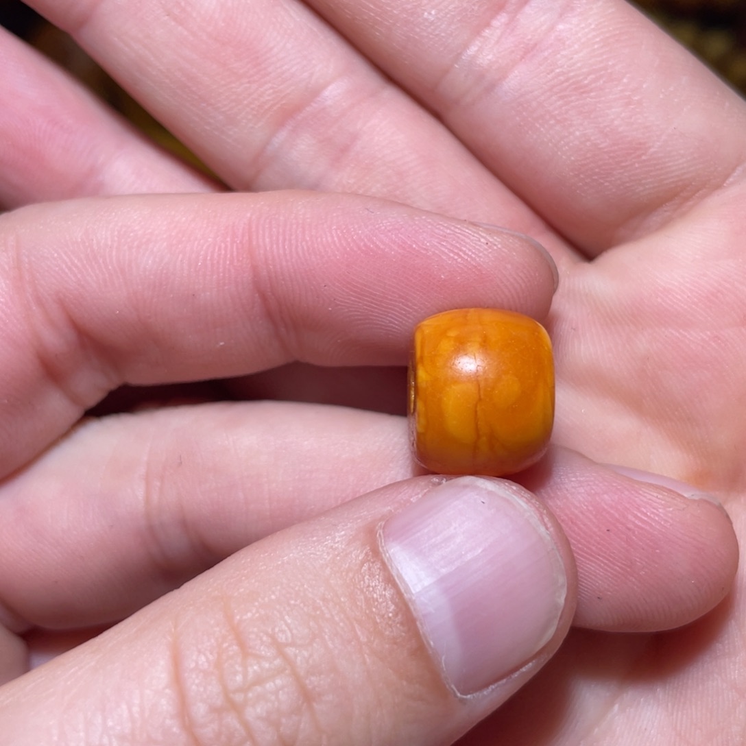 我***边琥珀未镶嵌裸石墩子