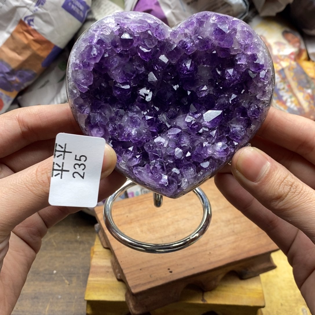 紫晶乌拉圭未镶嵌