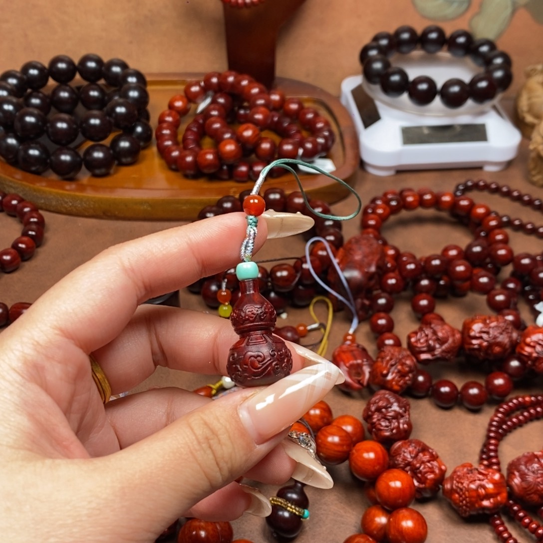 那***一檀香紫檀（小叶紫檀）葫芦