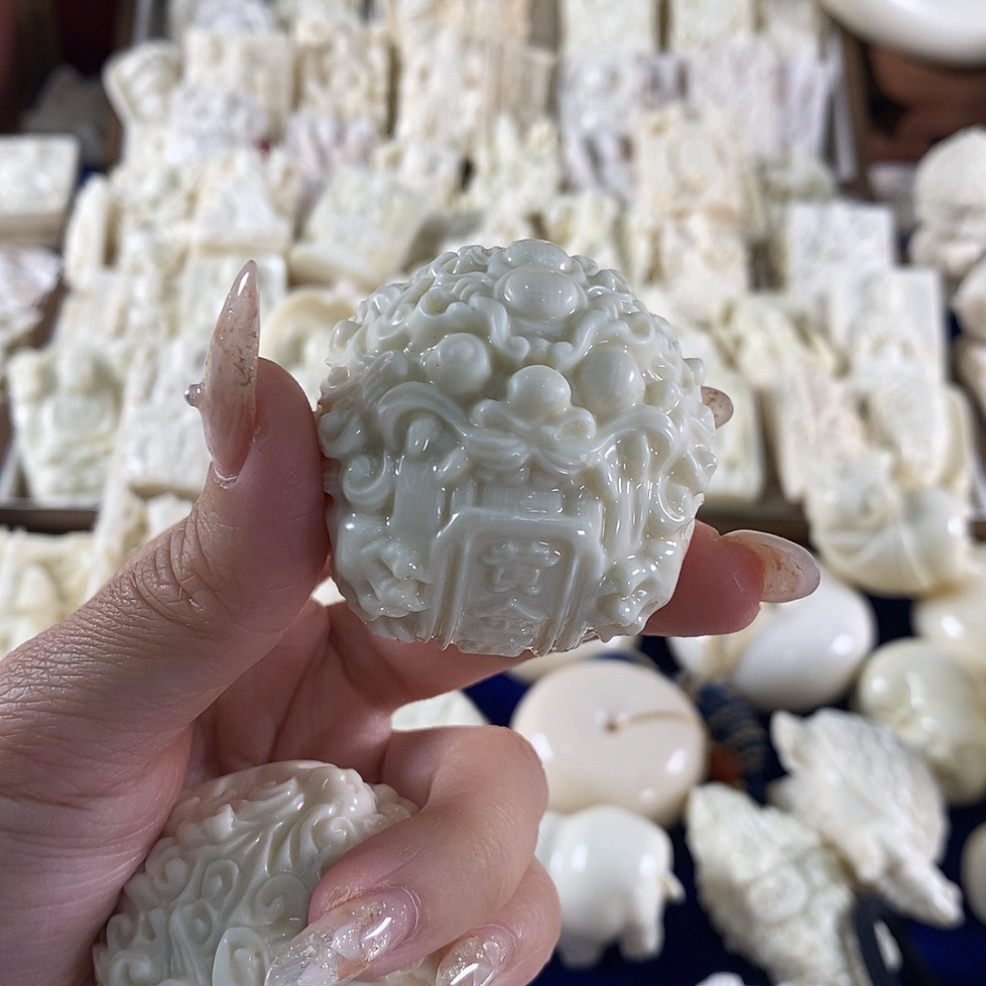 心***人貔貅手把球111111111