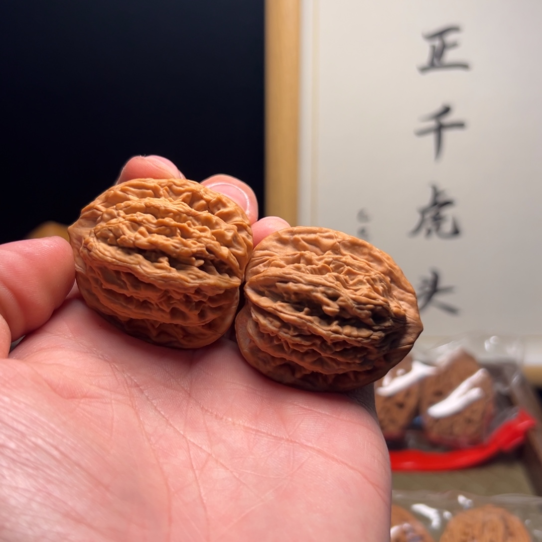 ^***^文玩核桃吊坠虎头