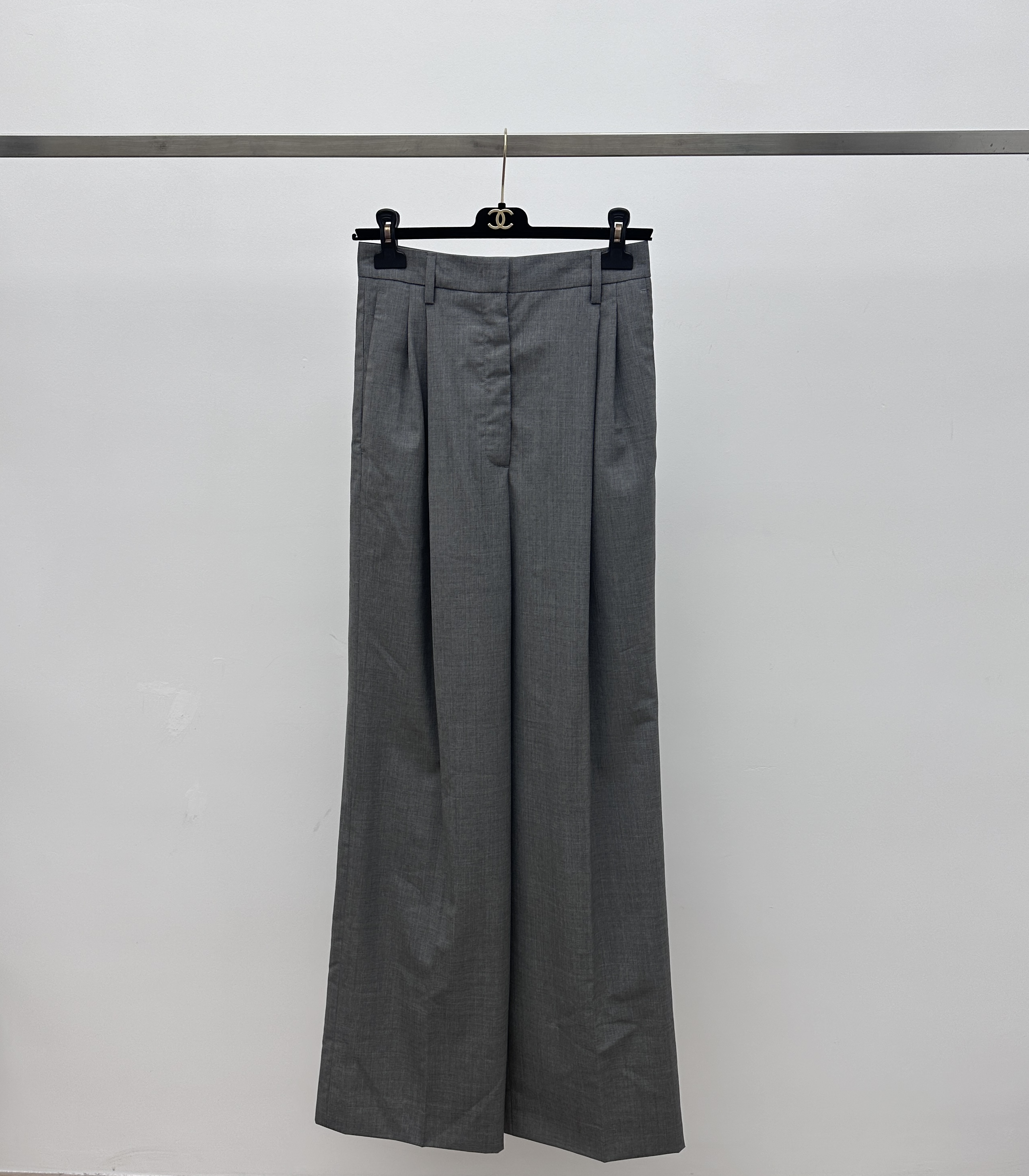未使用 Prada/普拉达 绵羊毛长西裤36码 02810