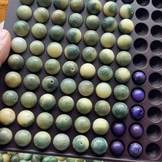 小***心白玉菩提吊坠瑕疵13青提六字67
