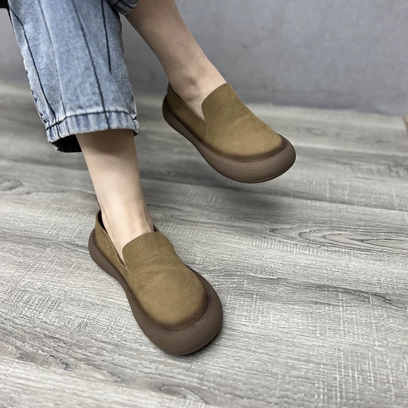 艺鞜2025年秋季新款真皮平底懒人文艺妈妈软底一脚蹬休闲单鞋女