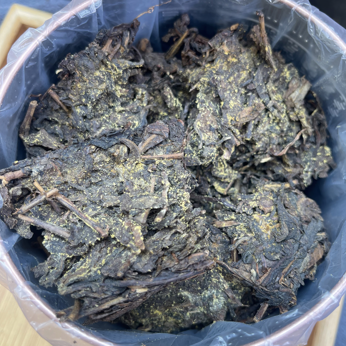 星火推荐～云南腾冲2005年粗枝大叶-金花老白茶罐装