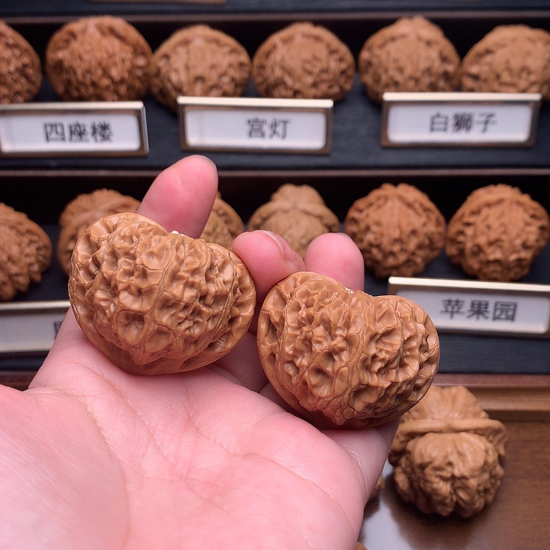 文玩核桃吊坠263号宫灯40+