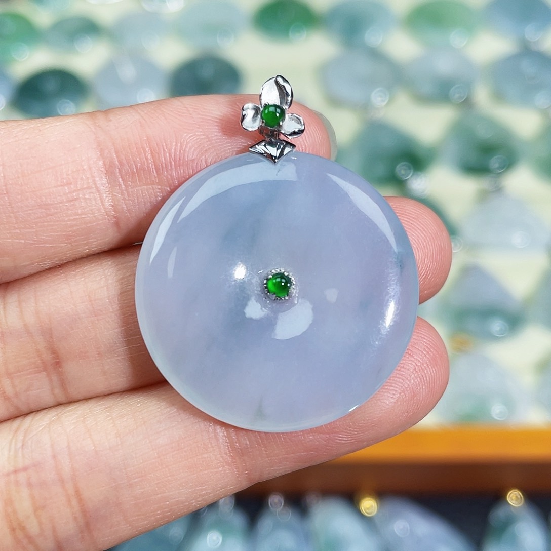 翡翠颈饰18K金镶嵌吊坠