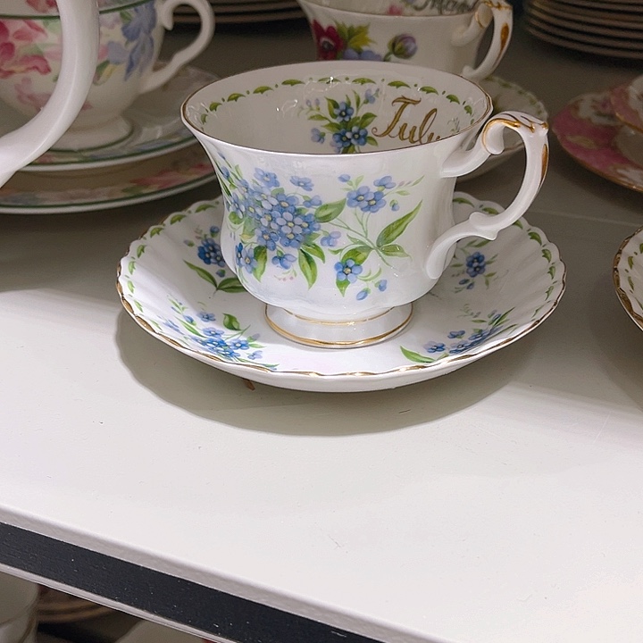 紫砂茶宠阿尔伯特七月杯碟脱金