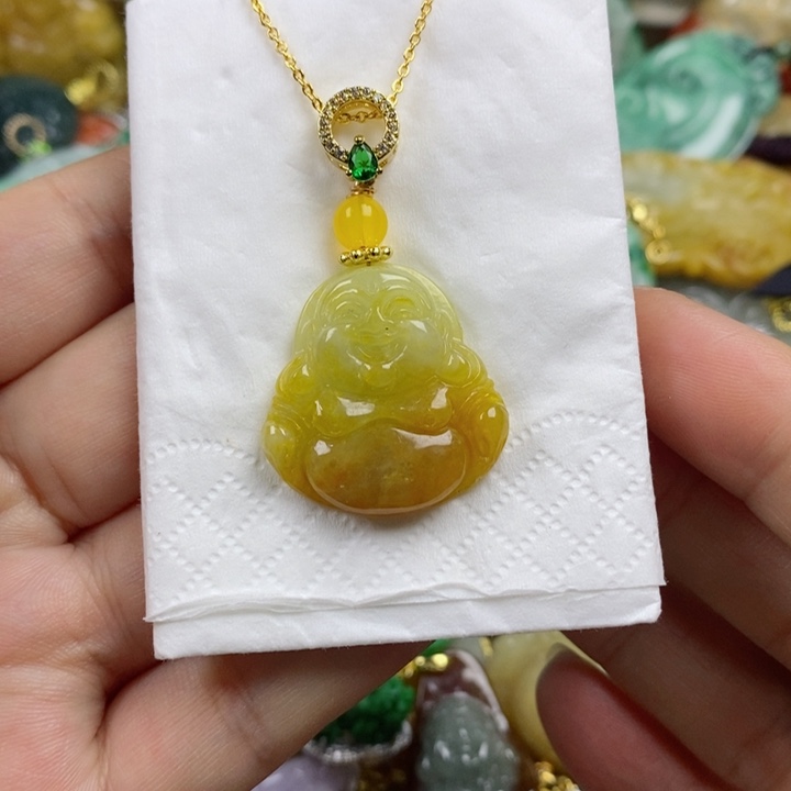翡翠吊坠(赠链)未镶嵌