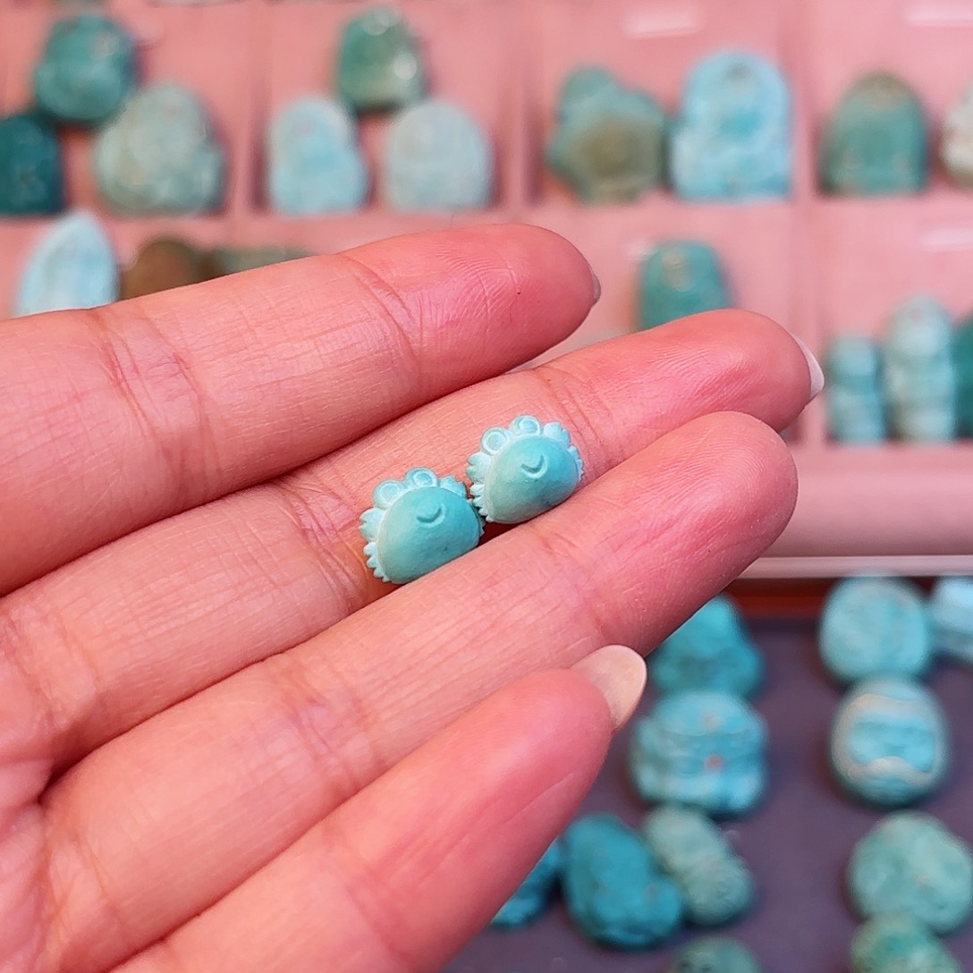 绿松石配饰未镶嵌阜****理