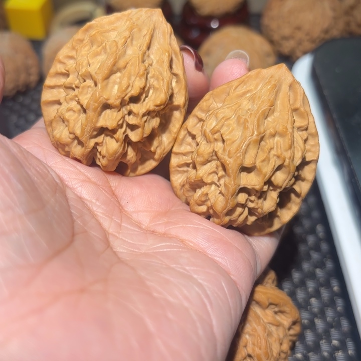 罐***哥文玩核桃把件37十三陵鸡心