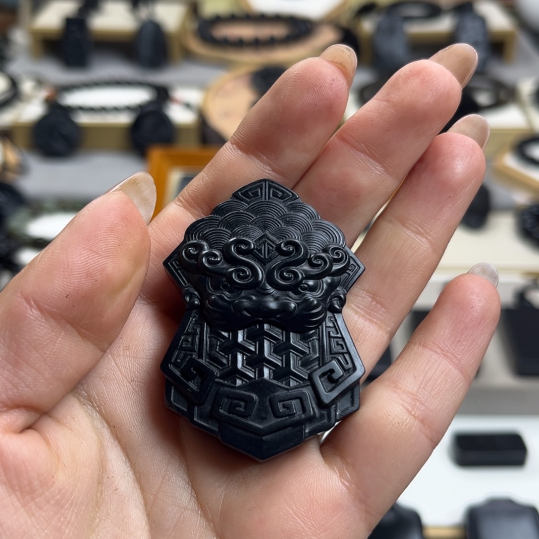 和田玉（墨玉）未镶嵌套链唐玄甲