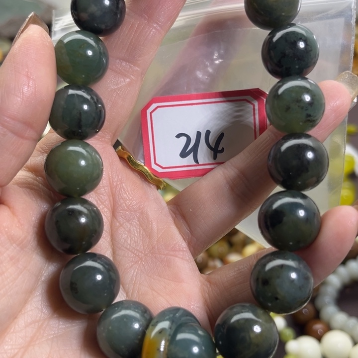 蛇纹石玉未镶嵌手链