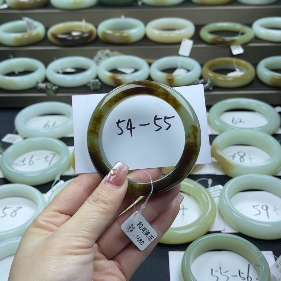 和田玉（糖玉）手镯未镶嵌