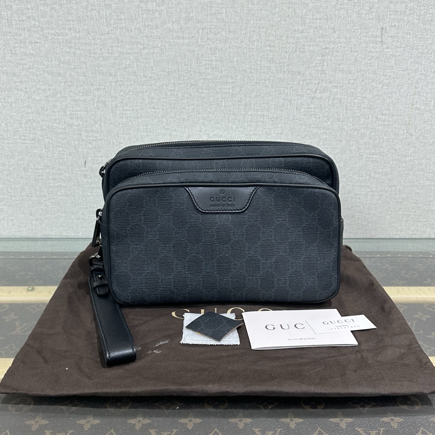 95新 GUCCI/古驰 黑色双G牛皮压花相机手拿包 91754