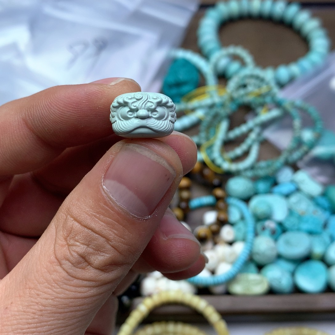 绿松石雕刻未镶嵌
