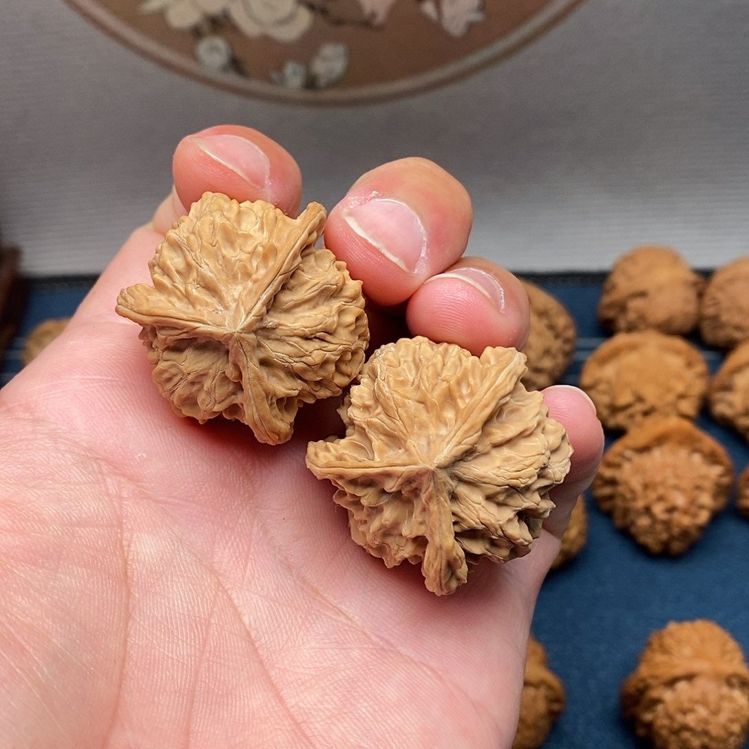 核桃把件三四盘山三棱