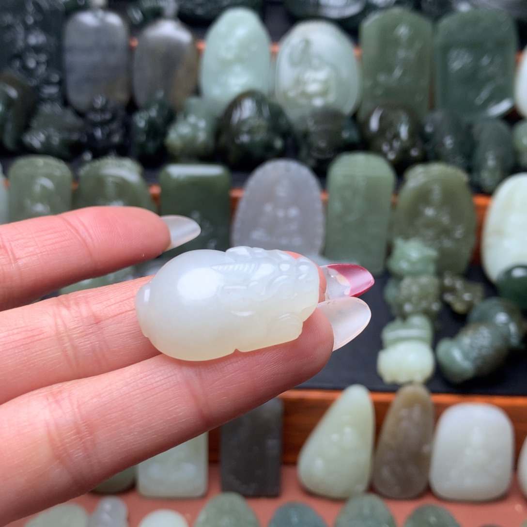 和田玉颈饰未镶嵌挂件41