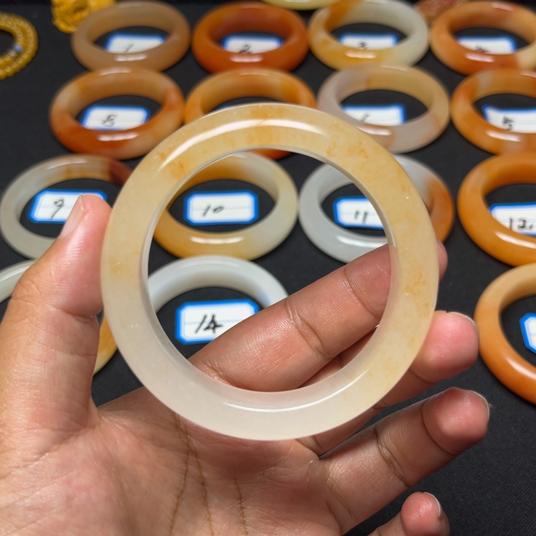 石英质玉（黄龙玉）未镶嵌手镯小*w