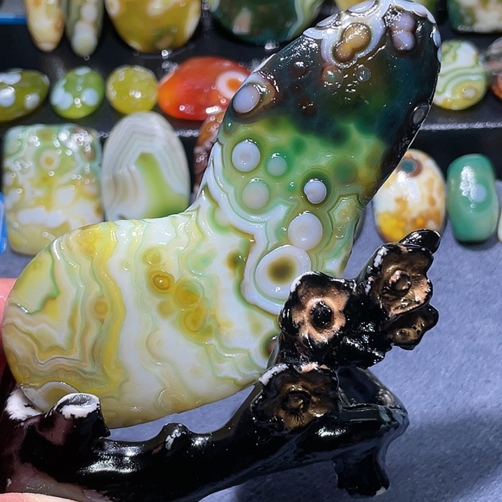 玛瑙/玉髓未镶嵌珠宝奇石