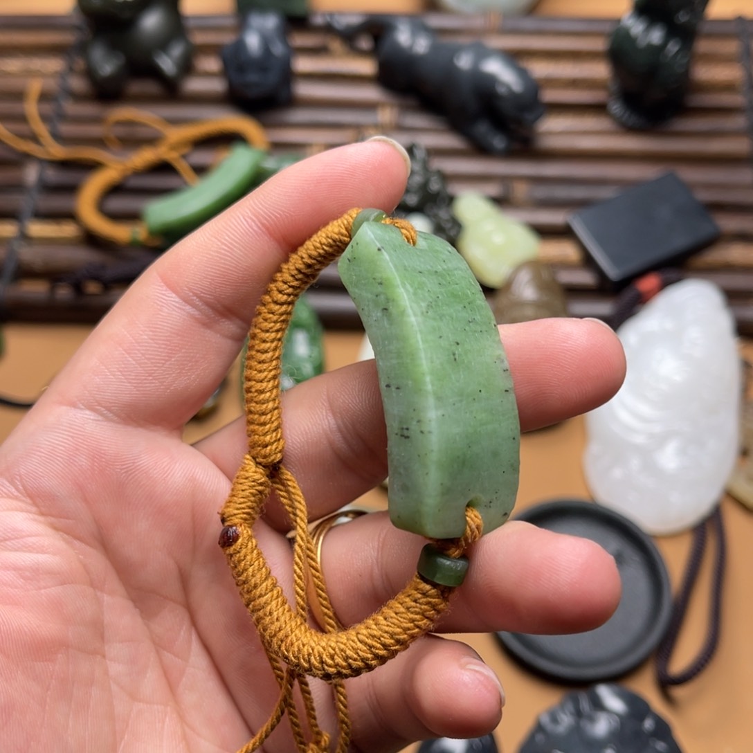 和田玉挂件未镶嵌