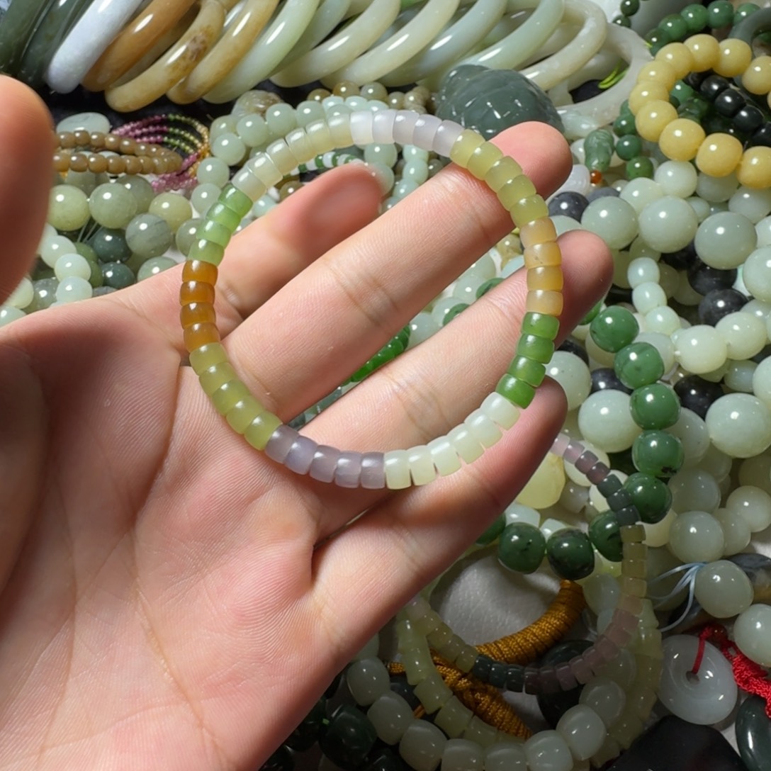 和田玉未镶嵌手串