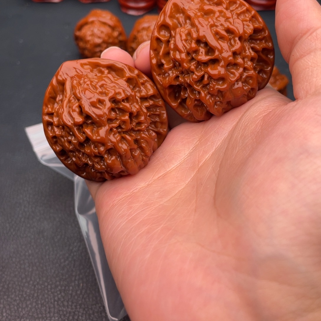 拿***难把件文玩核桃官帽