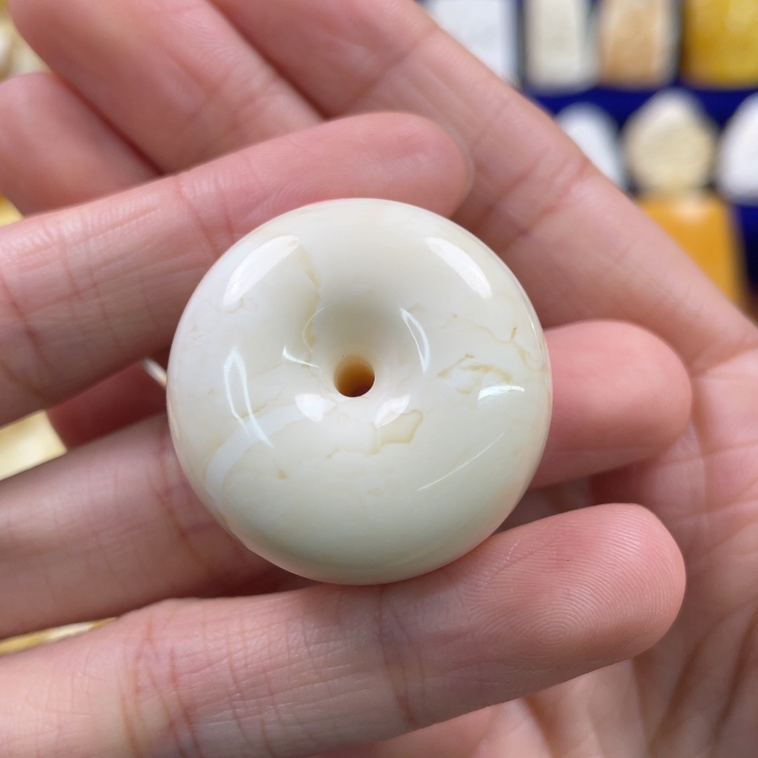 蜜蜡裸石未镶嵌琥珀蜜蜡扣子