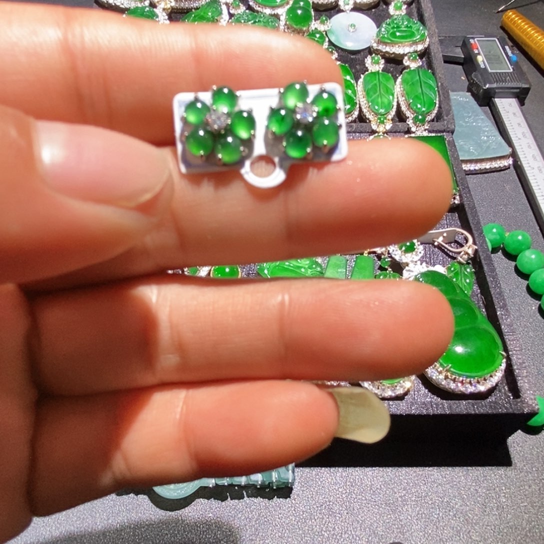 翡翠未镶嵌耳饰A货翡翠5