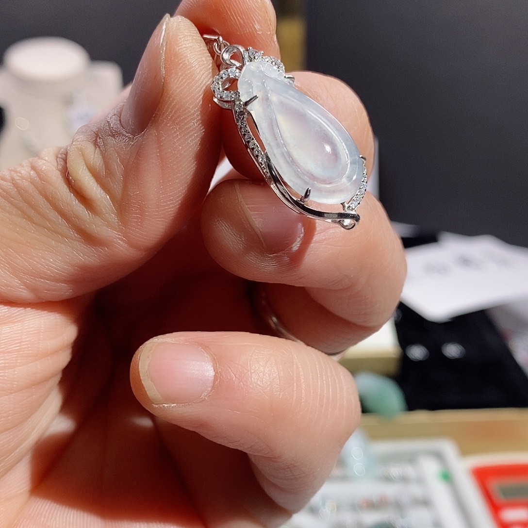 翡翠颈饰银S925镶嵌福贝