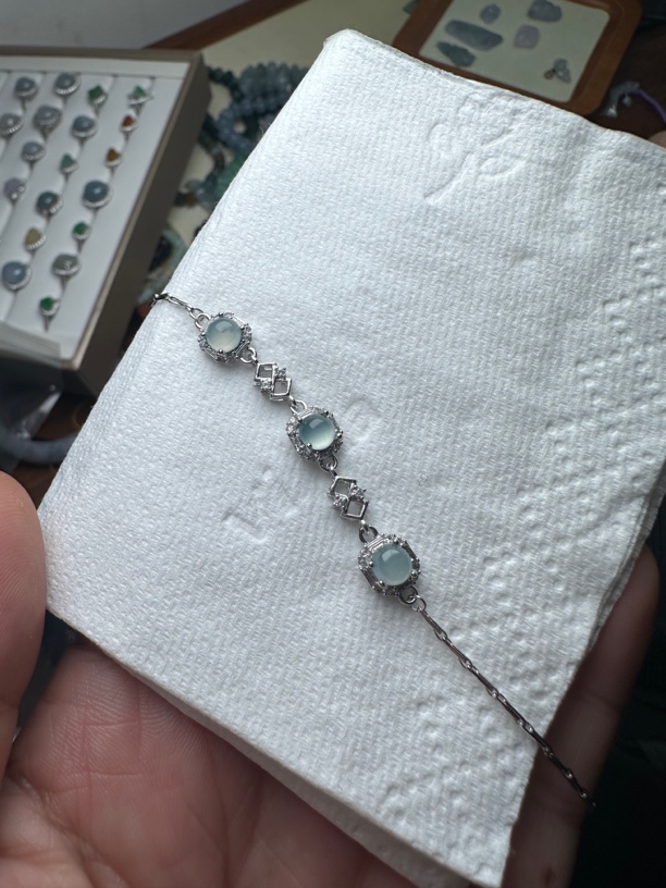 天然翡翠镶嵌手链