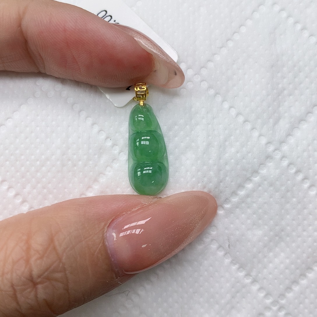 颈饰18K金镶嵌翡翠