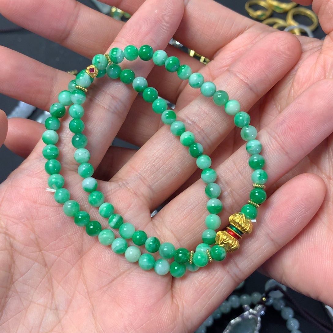 翡翠手串未镶嵌司**熙小手串两串