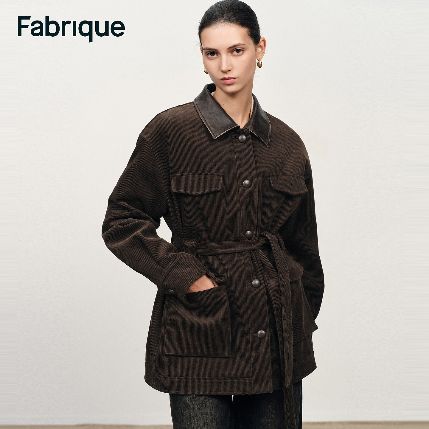 Fabrique Serena【张俪同款】灯芯绒配腰带翻领猎装夹克棉服外套