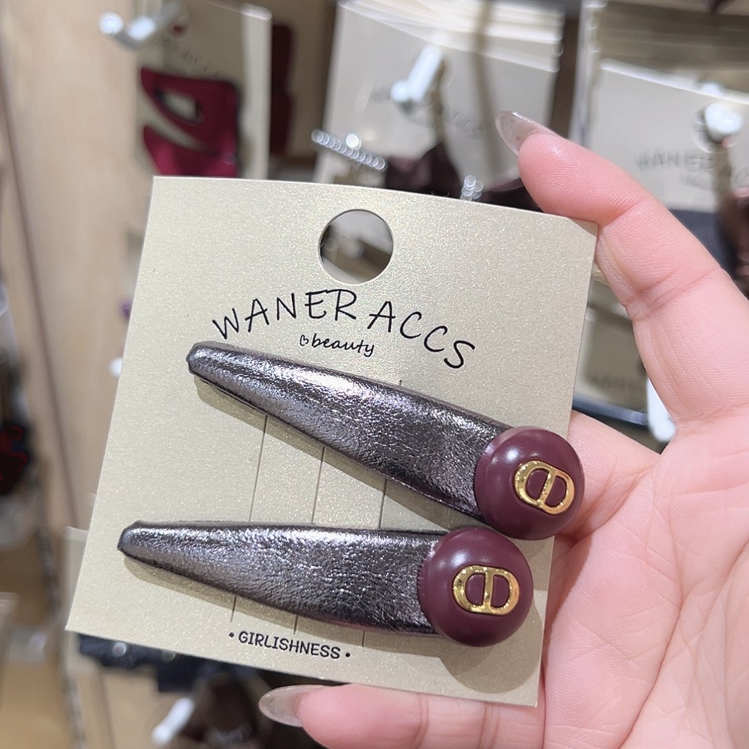 非金属紫红色猪鼻子掰掰