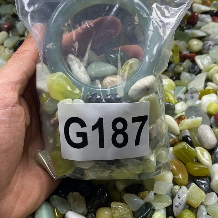 蛇纹石玉鱼缸石未镶嵌