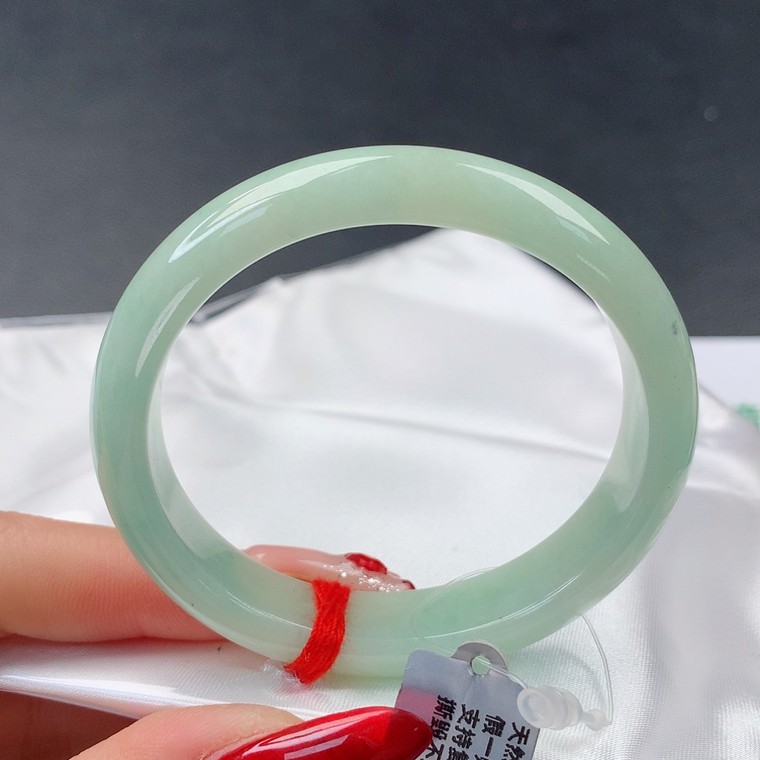 翡翠手镯未镶嵌44贵妃52
