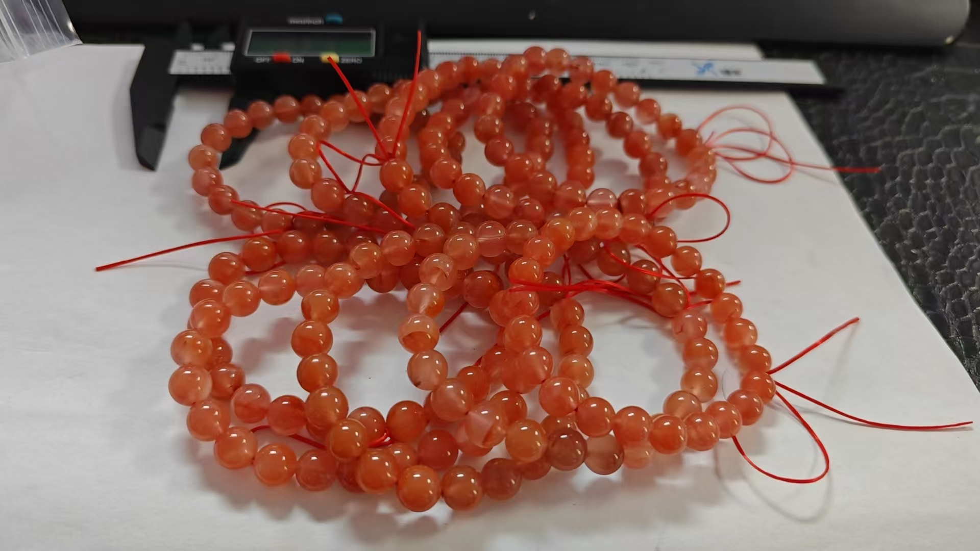 南红手串8mm左右以直播间颜色为准多样性发其一A-364