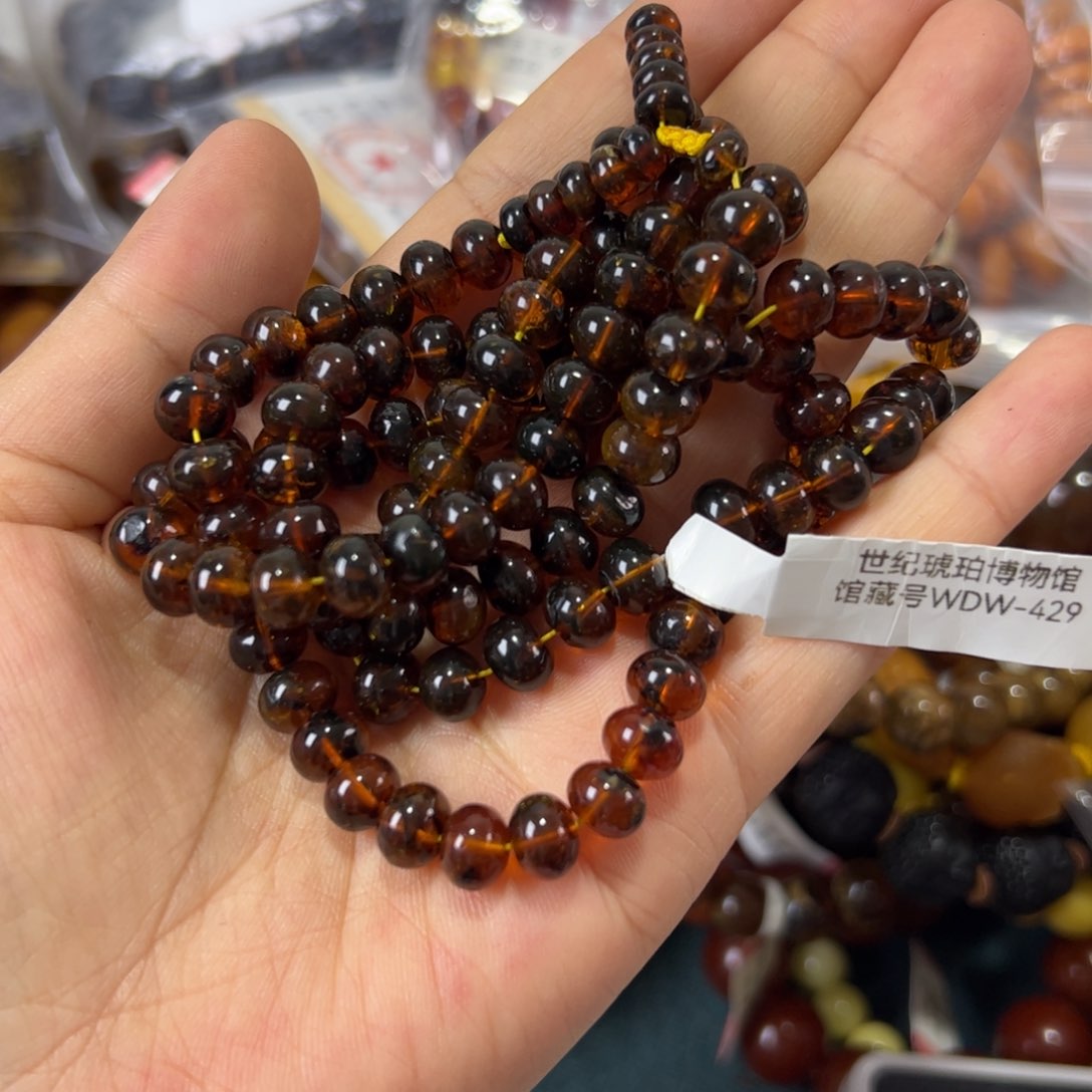 未镶嵌琥珀珠宝奇石