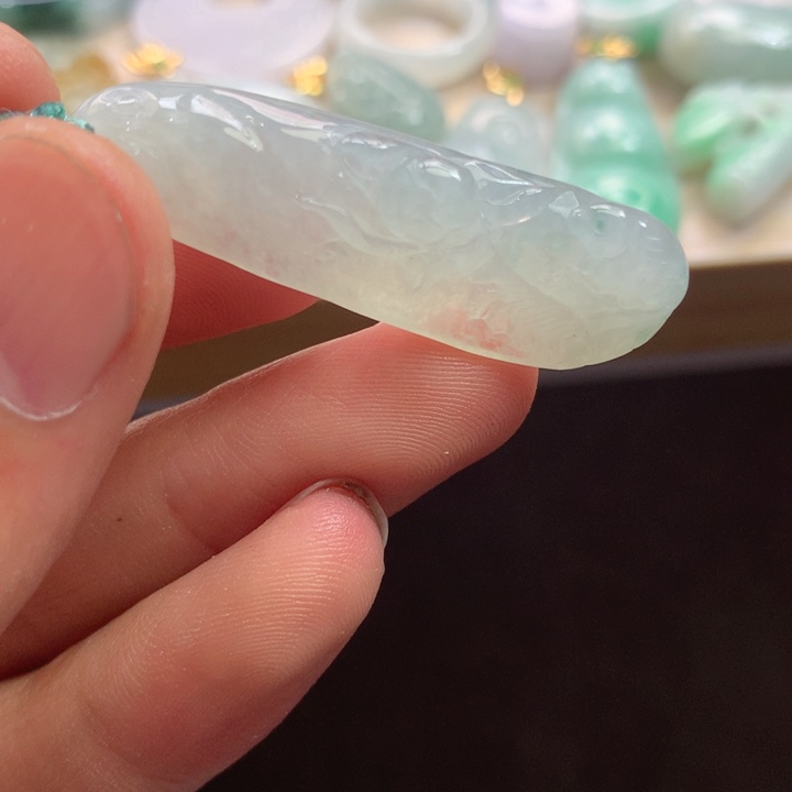 翡翠未镶嵌颈饰吊坠