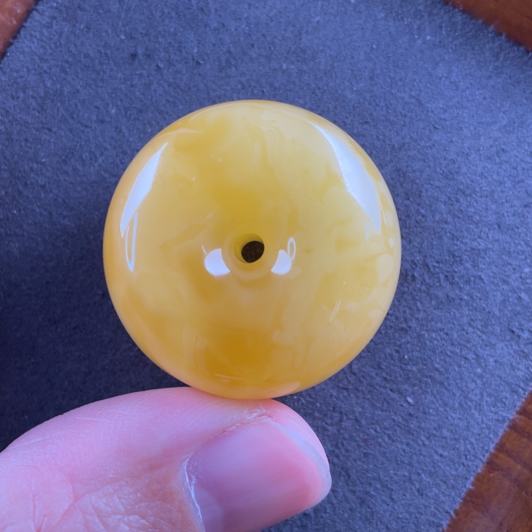 琥珀颈饰未镶嵌蜜蜡吊坠