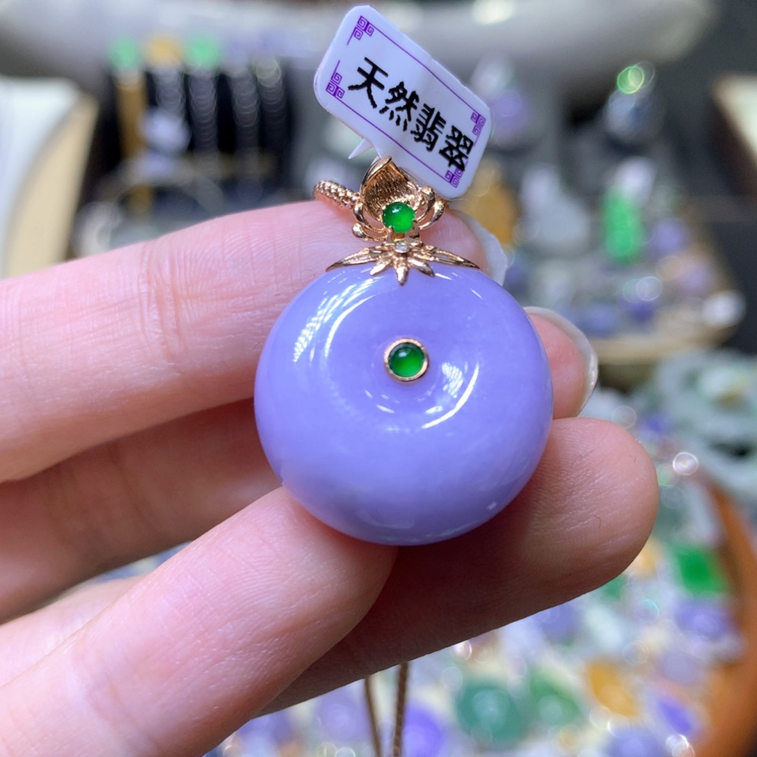 【闪购商品】翡翠颈饰18K金镶嵌翡翠吊坠项链