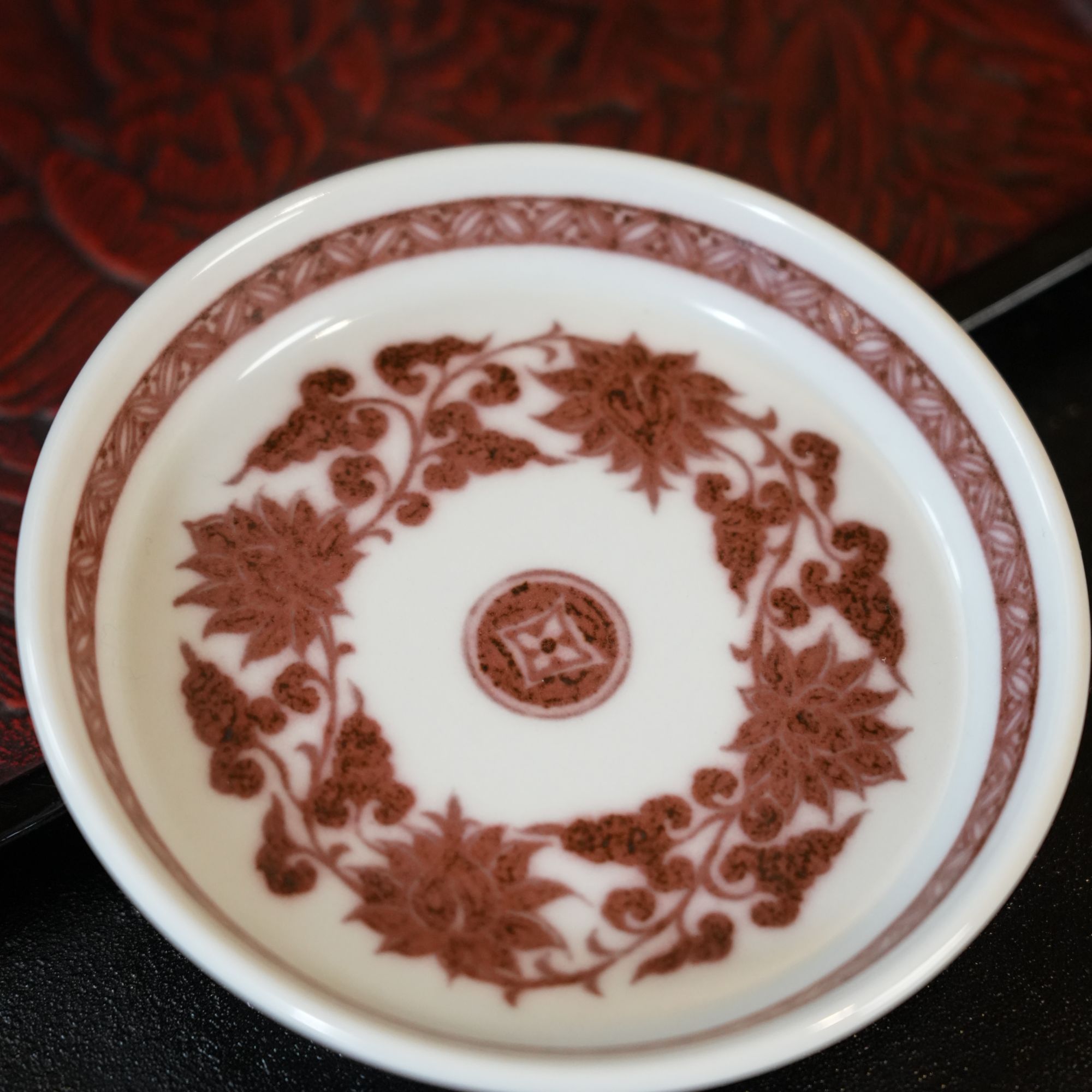  【雲梦】畅怀堂-釉里红缠枝莲壶承（13.5cm）