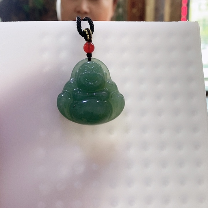 密玉（石英质玉）颈饰未镶嵌