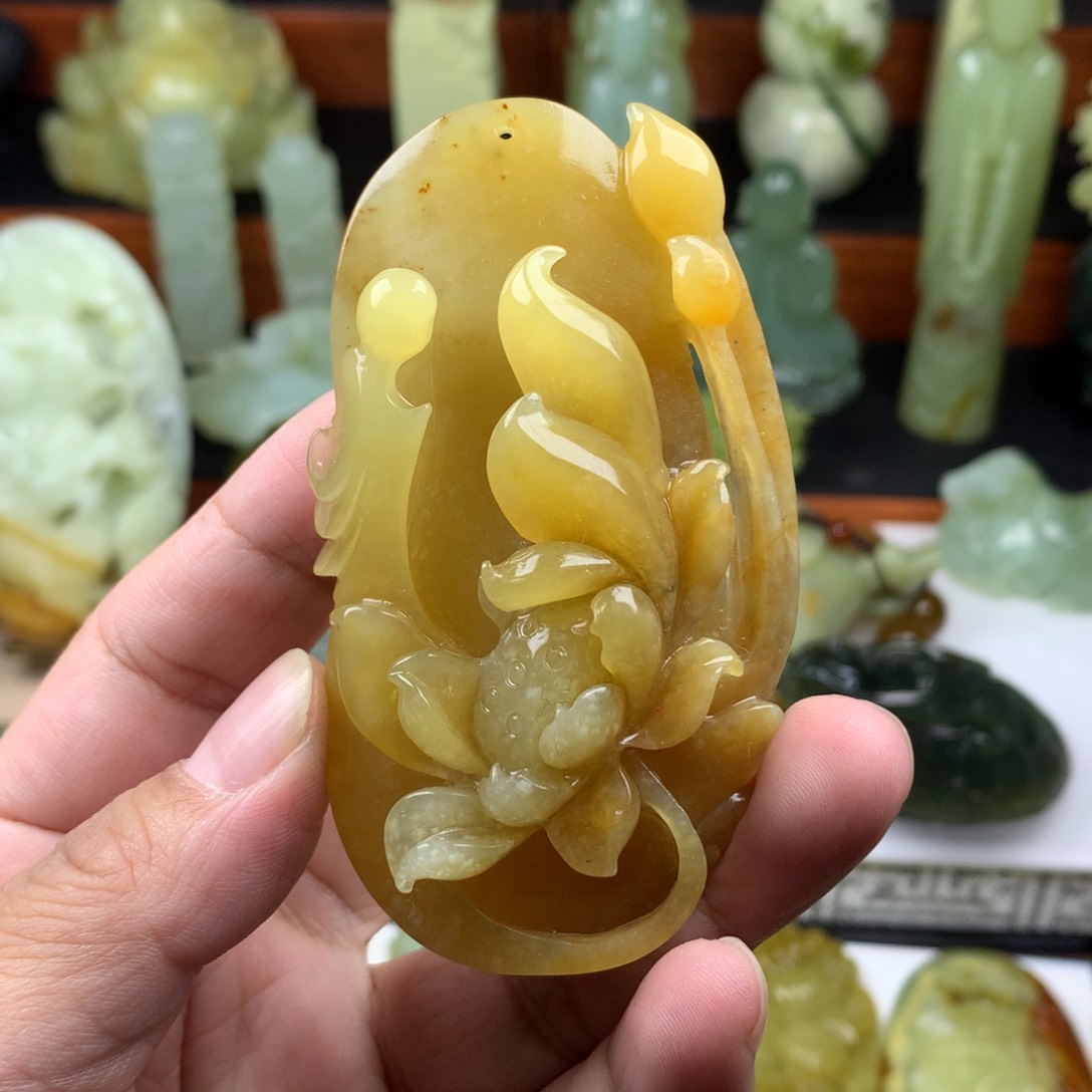 岫玉手把件未镶嵌