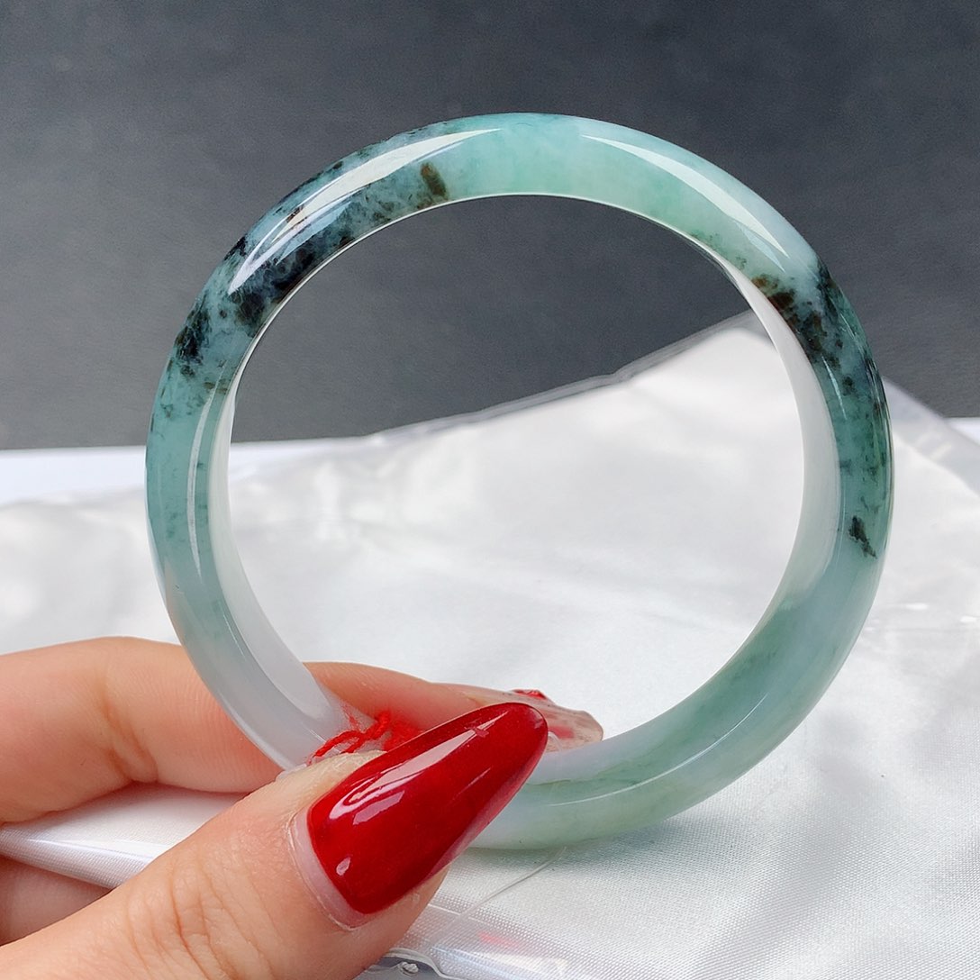 翡翠手镯未镶嵌57正59